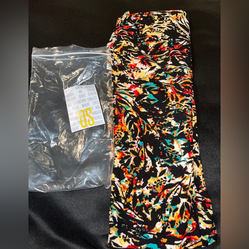 Lularoe leggings -Size OS never worn